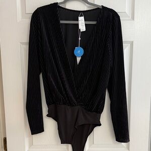 Cupshe Black Pleated V-Neck Bodysuit